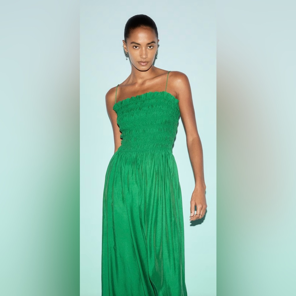 🔥NWOT🔥H&M Spaghetti Strap Emerald Dress
